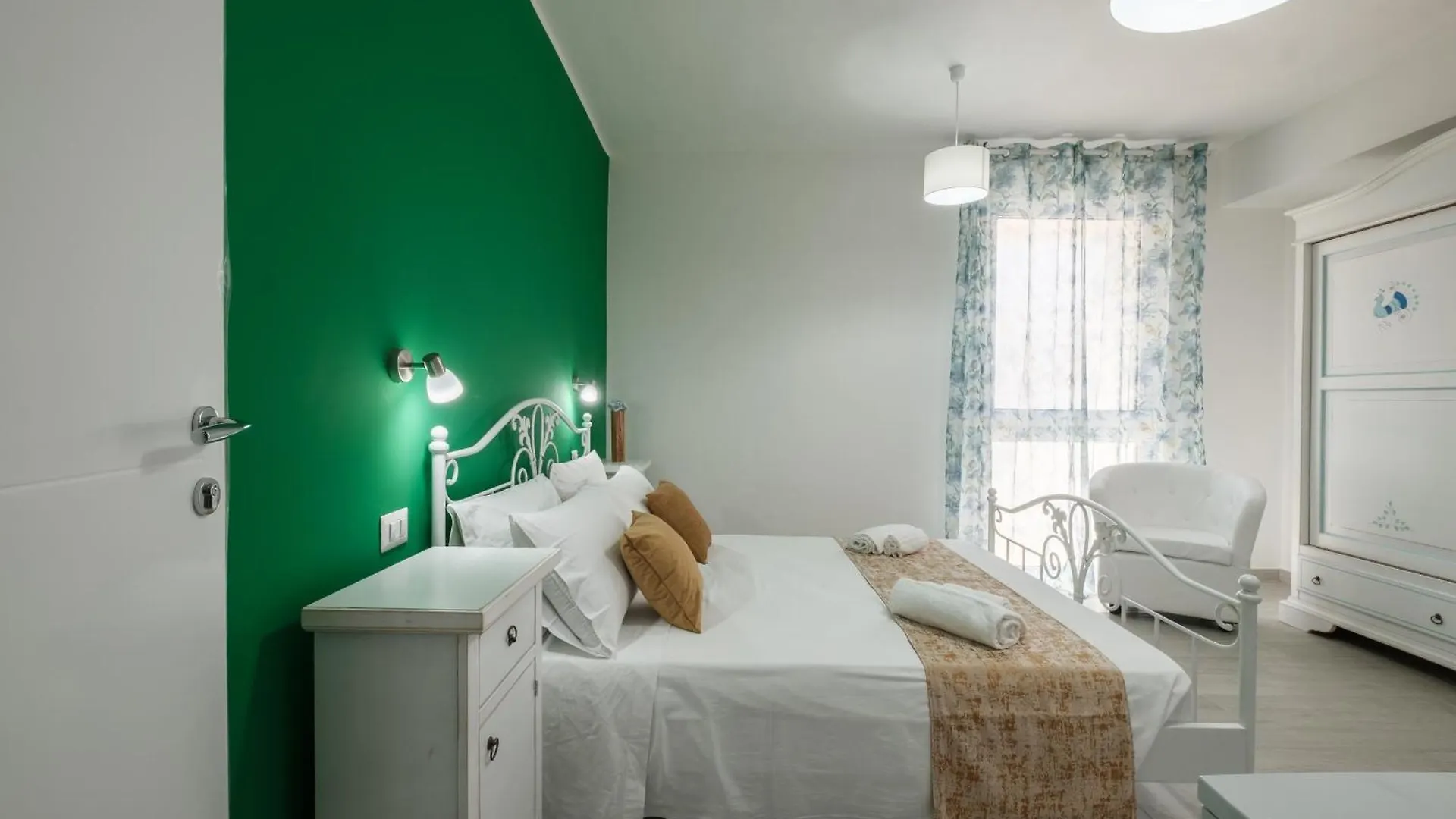 Sa Domu Colorada- Eleganza E Comfort Nel Centro Di Villasimius Itálie