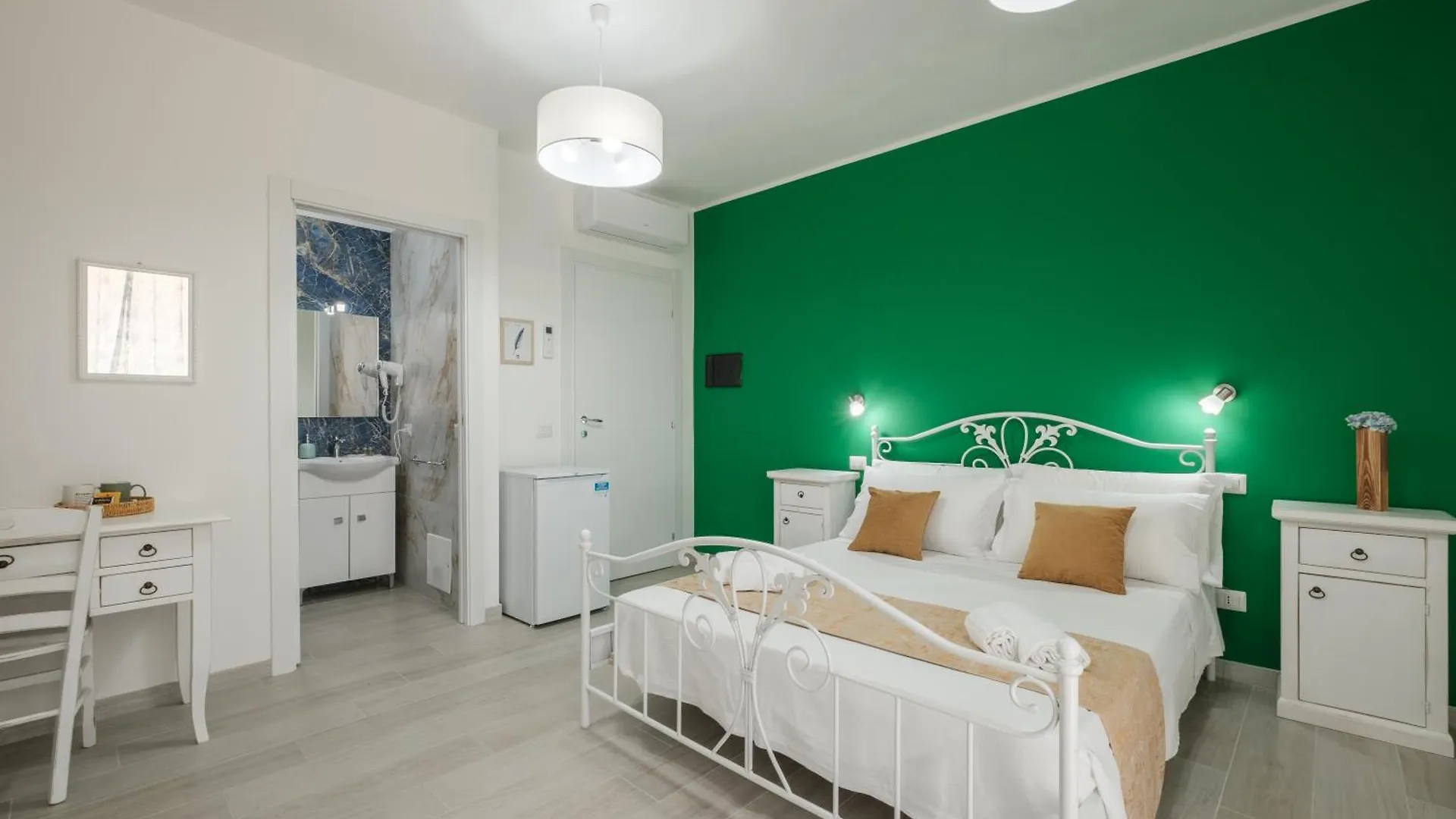 Sa Domu Colorada- Eleganza E Comfort Nel Centro Di Villasimius 0*,