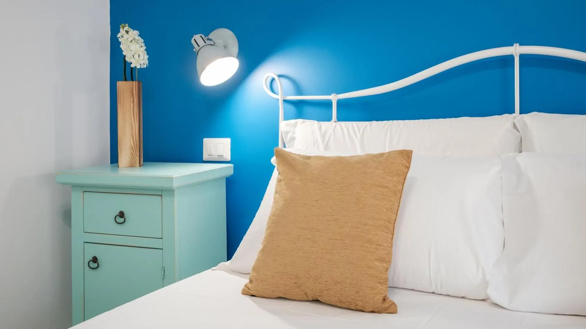 Penzion Sa Domu Colorada- Eleganza E Comfort Nel Centro Di Villasimius