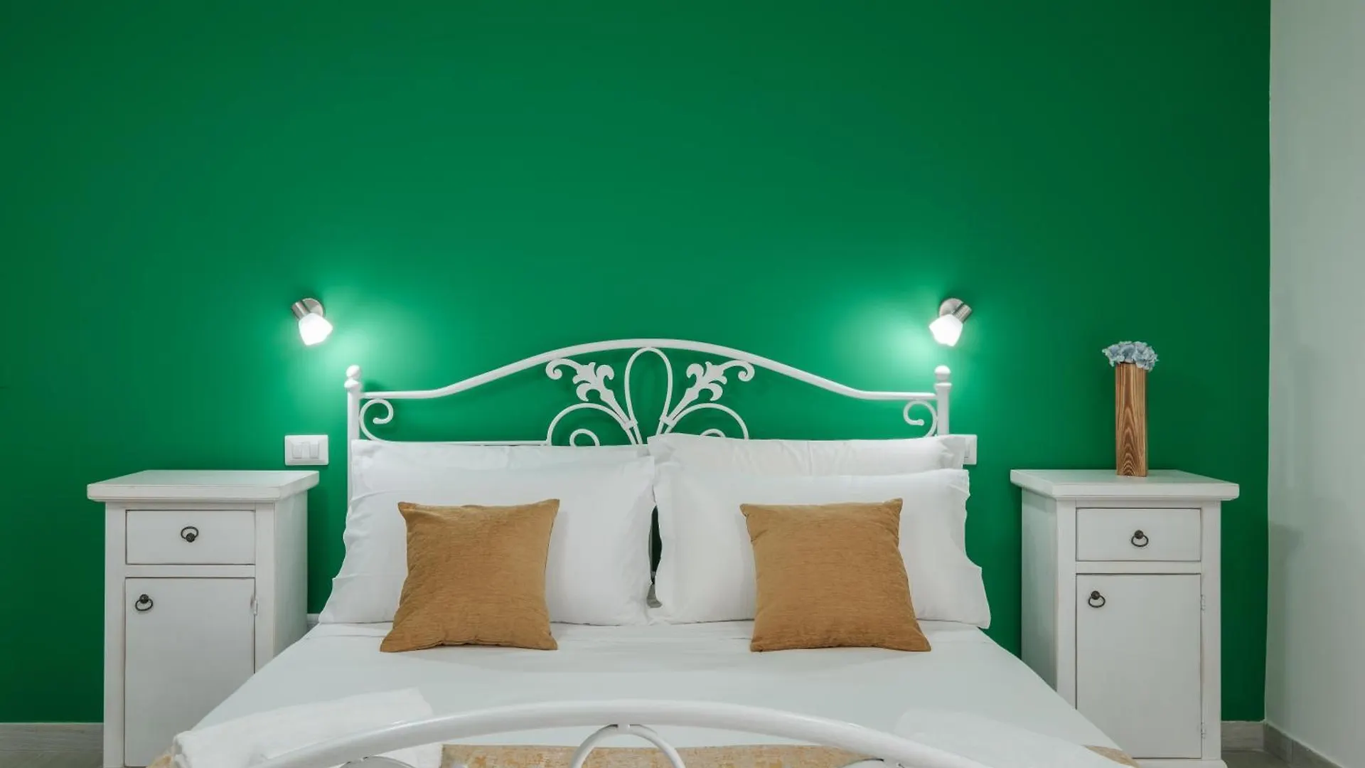 Penzion Sa Domu Colorada- Eleganza E Comfort Nel Centro Di Villasimius Itálie